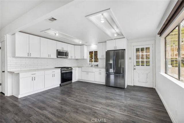 16550 Arnold Avenue, Lake Elsinore, CA 92530