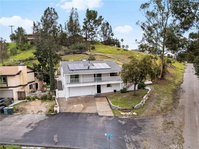 16550 Arnold Avenue, Lake Elsinore, CA 92530