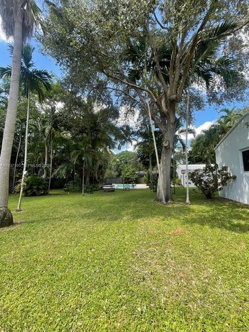 11660 NE 8th Ave, Biscayne Park, FL 33161
