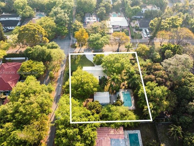 11660 NE 8th Ave, Biscayne Park, FL 33161