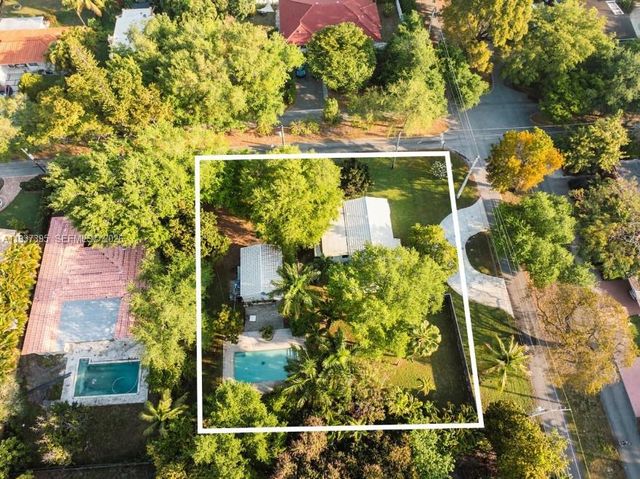 11660 NE 8th Ave, Biscayne Park, FL 33161