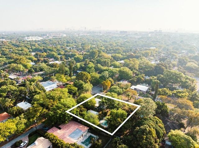 11660 NE 8th Ave, Biscayne Park, FL 33161