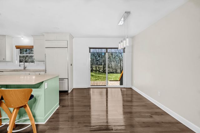 1130 Hallam Avenue N, Mahtomedi, MN 55115