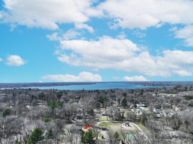 1130 Hallam Avenue N, Mahtomedi, MN 55115