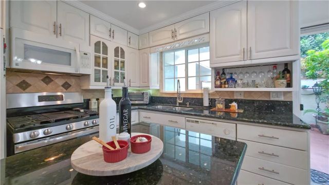1651 237 Street C, Harbor City, CA 90710