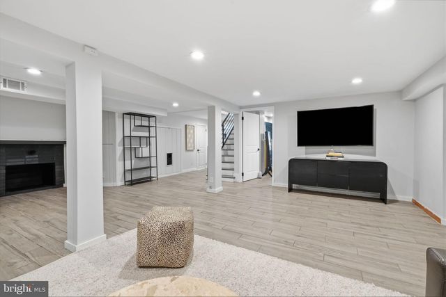 2030 WILLOW BROOK DR, Huntingdon Valley, PA 19006
