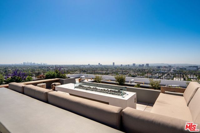 1100 Alta Loma Road 803, West Hollywood, CA 90069