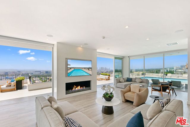 1100 Alta Loma Road 803, West Hollywood, CA 90069