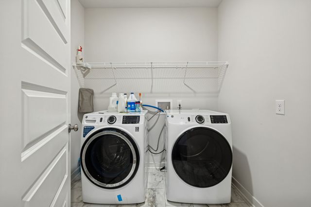 551 Ballard Dr, White House, TN 37188