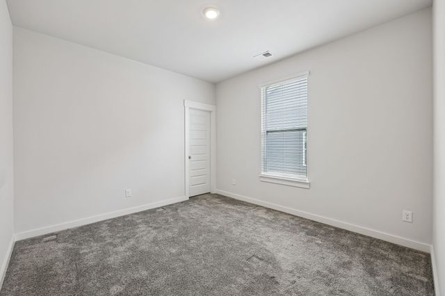 551 Ballard Dr, White House, TN 37188