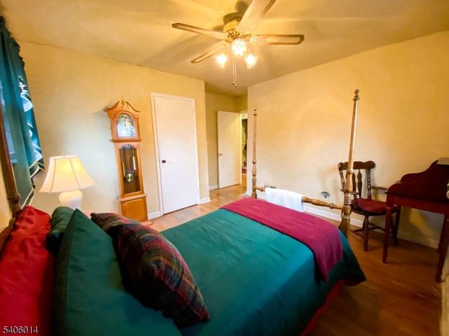 14 Pine St, Edison Twp., NJ 08817