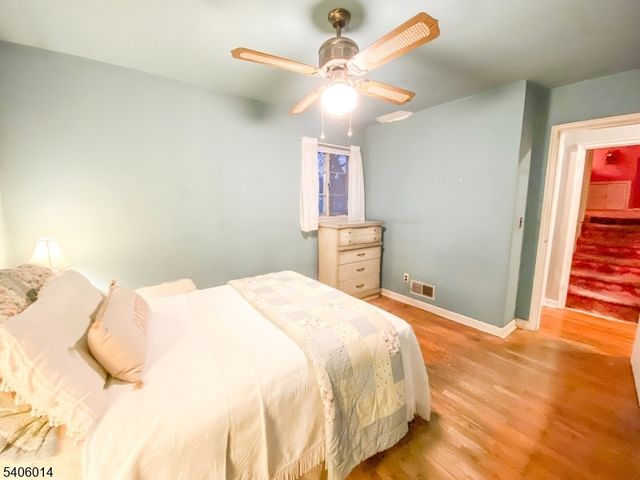 14 Pine St, Edison Twp., NJ 08817