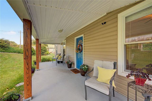 312 Cateechee Trail, Central, SC 29630