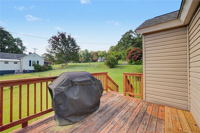 312 Cateechee Trail, Central, SC 29630