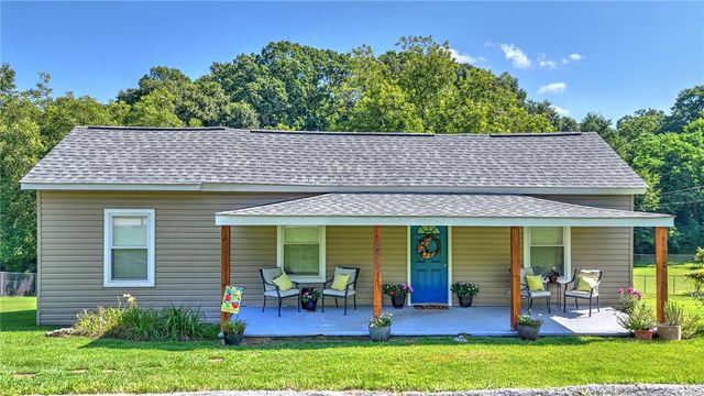312 Cateechee Trail, Central, SC 29630
