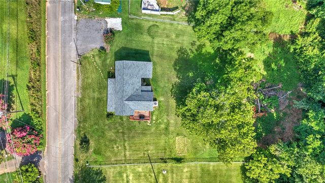 312 Cateechee Trail, Central, SC 29630