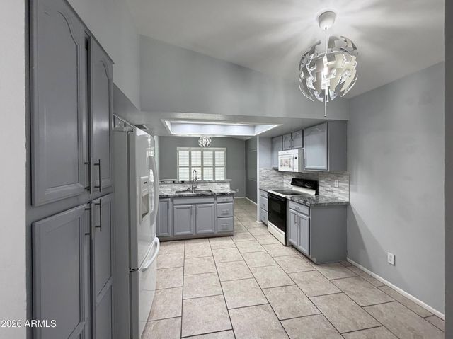 11815 N 65th Avenue, Glendale, AZ 85304