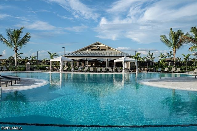 15756 Modena ST, Naples, FL 34114