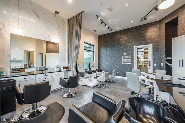 15756 Modena ST, Naples, FL 34114