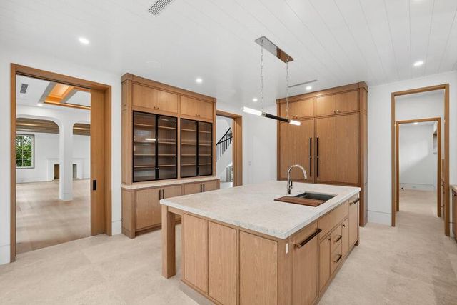 125 Worth Court N, West Palm Beach, FL 33405