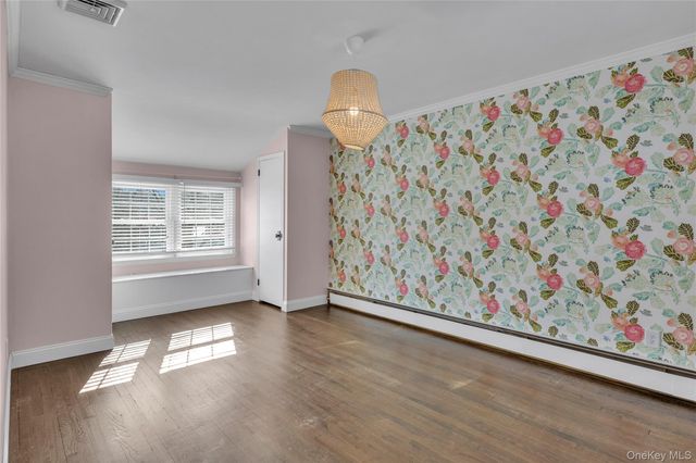 7 Flamingo Drive, Smithtown, NY 11787