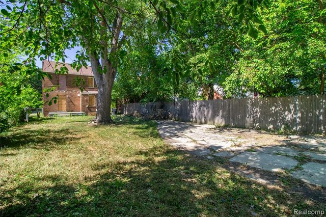 13104 Longview Street, Detroit, MI 48213