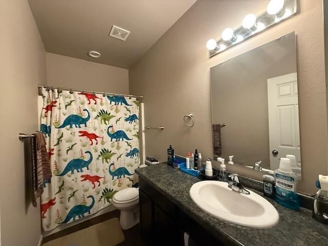 38 Mulberry Loop NE, Minot, ND 58703