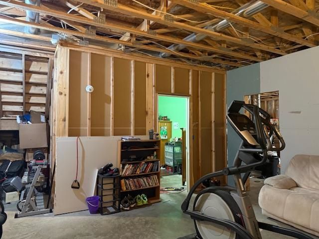 38 Mulberry Loop NE, Minot, ND 58703