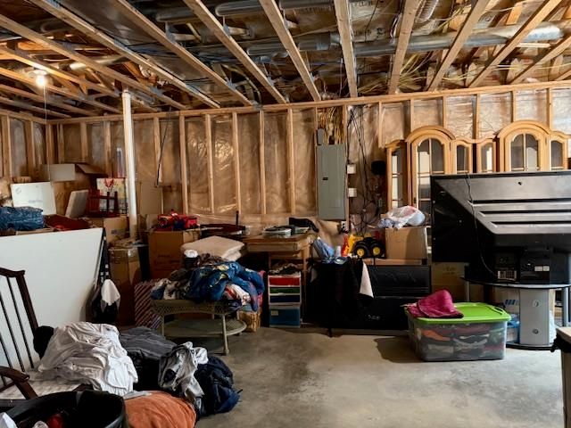 38 Mulberry Loop NE, Minot, ND 58703