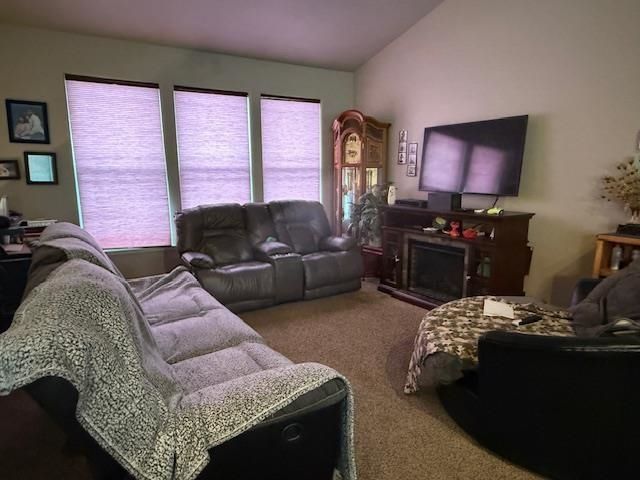 38 Mulberry Loop NE, Minot, ND 58703