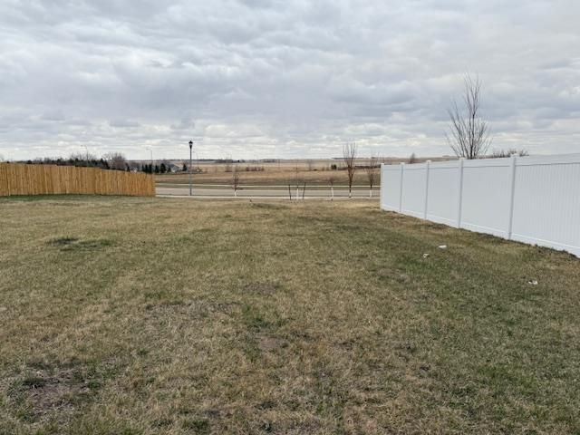 38 Mulberry Loop NE, Minot, ND 58703