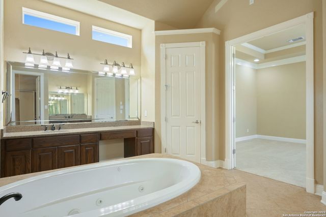 18223 Branson Falls, San Antonio, TX 78255