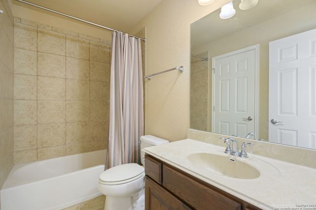 18223 Branson Falls, San Antonio, TX 78255
