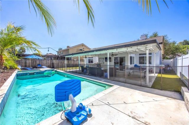 619 Donatello Dr, Corona, CA 92882