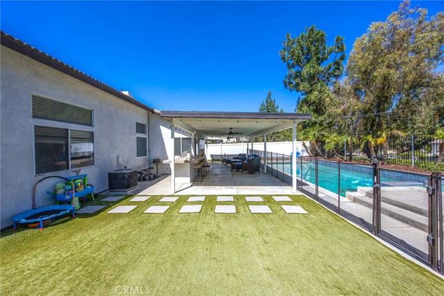 619 Donatello Dr, Corona, CA 92882