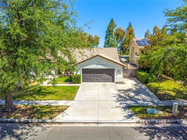 619 Donatello Dr, Corona, CA 92882