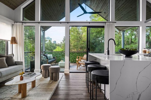 1105 Travis Heights BLVD, Austin, TX 78704