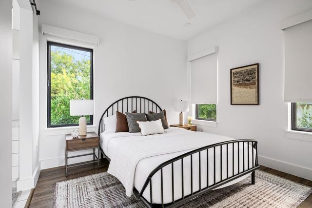 1105 Travis Heights BLVD, Austin, TX 78704