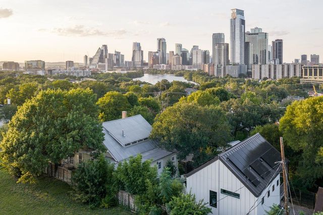1105 Travis Heights BLVD, Austin, TX 78704