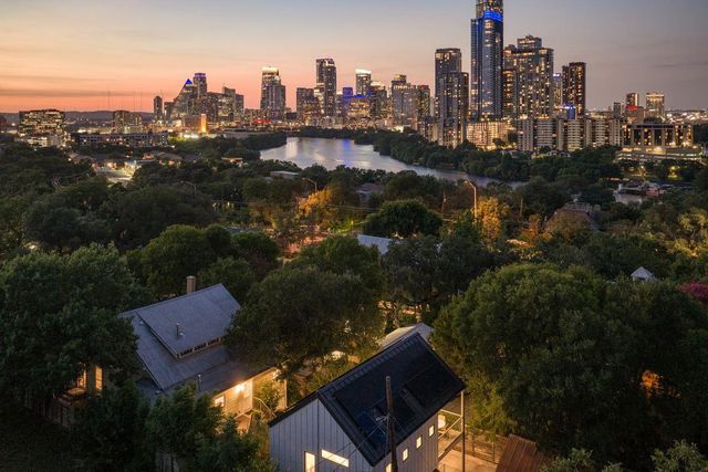 1105 Travis Heights BLVD, Austin, TX 78704