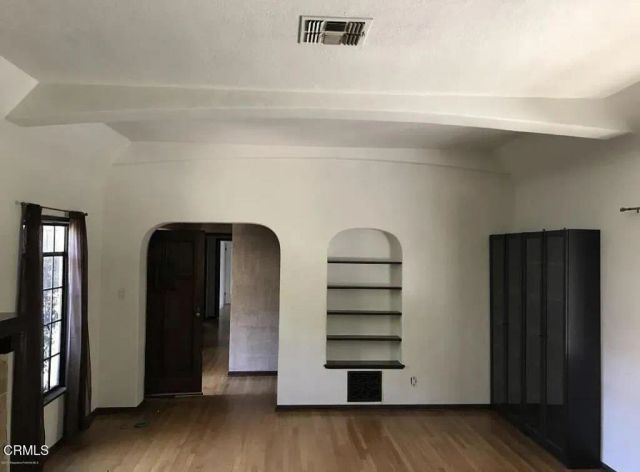 999 N Holliston Avenue, Pasadena, CA 91104