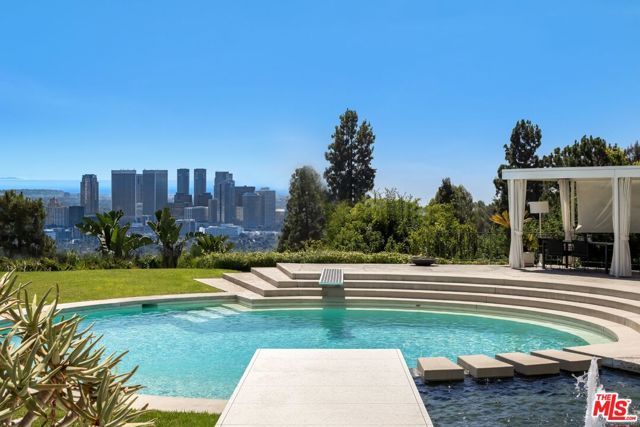 1012 Wallace, Beverly Hills, CA 90210