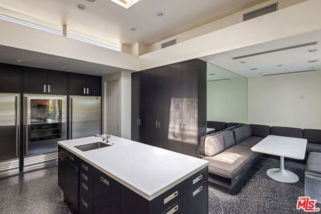 1012 Wallace, Beverly Hills, CA 90210