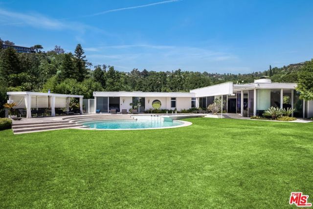 1012 Wallace, Beverly Hills, CA 90210
