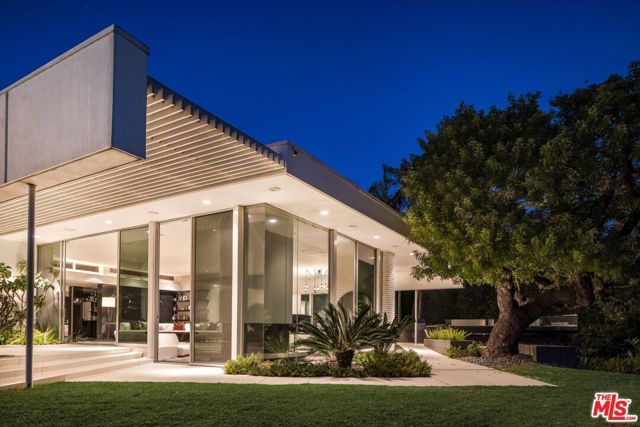 1012 Wallace, Beverly Hills, CA 90210