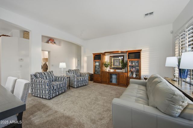 9747 E GREENWAY Street, Mesa, AZ 85207