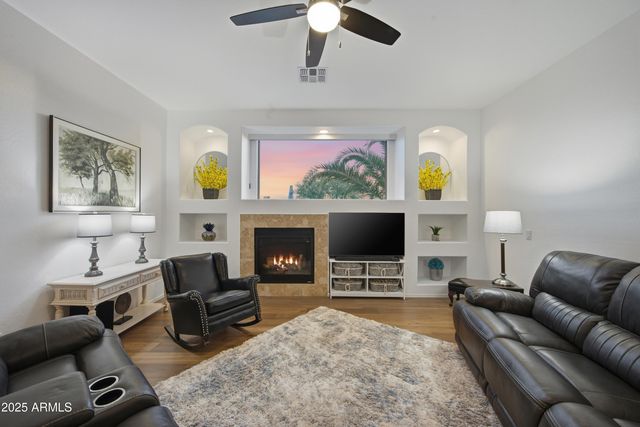 9747 E GREENWAY Street, Mesa, AZ 85207