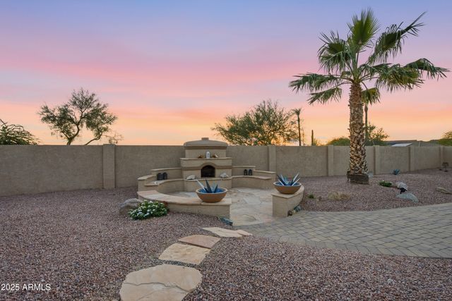 9747 E GREENWAY Street, Mesa, AZ 85207