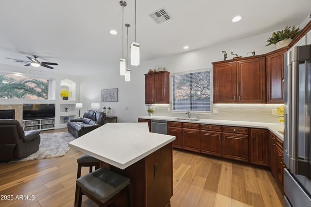 9747 E GREENWAY Street, Mesa, AZ 85207