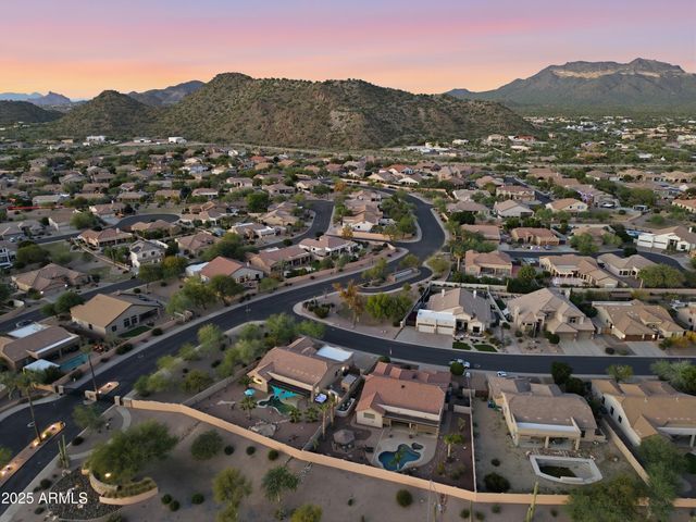 9747 E GREENWAY Street, Mesa, AZ 85207